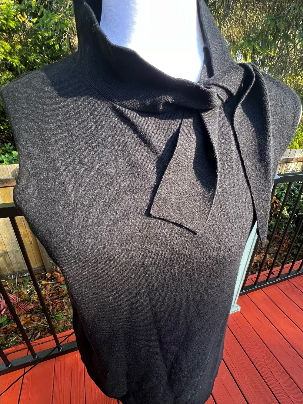 Anne Klein Black Tie-Neck Sleeveless Knit Top